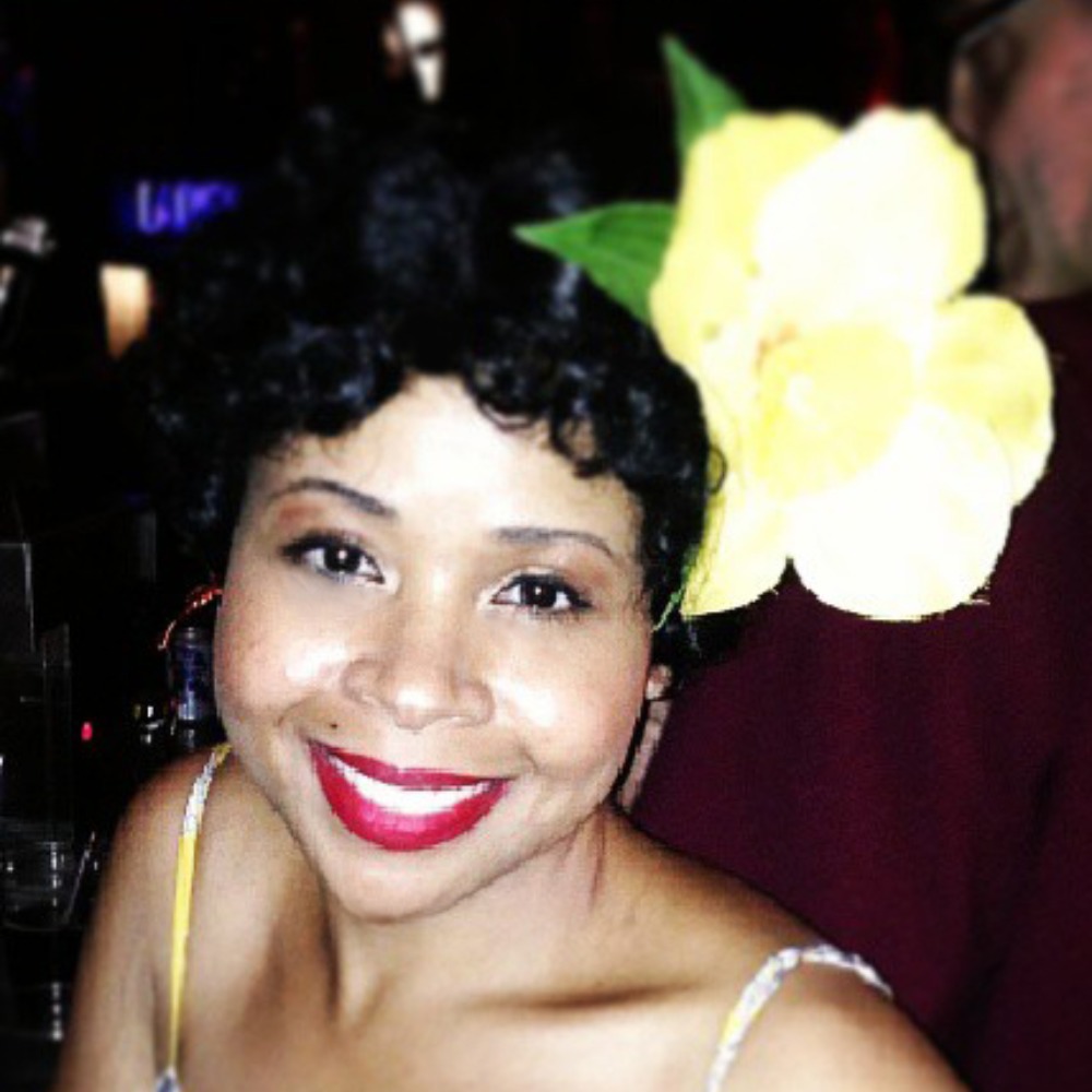 Meet your Posher, Yvette